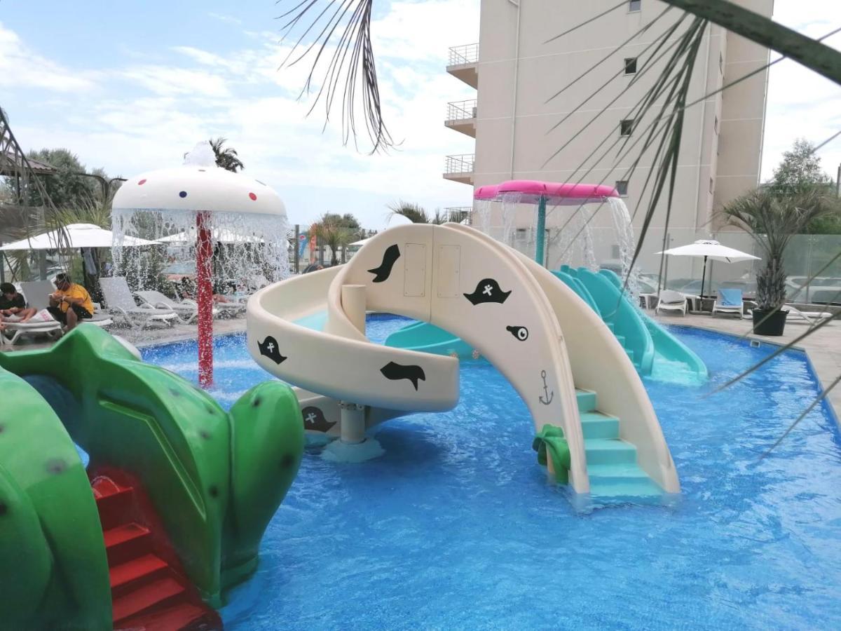 Greenview Alezzi Beach Resort Năvodari Екстериор снимка