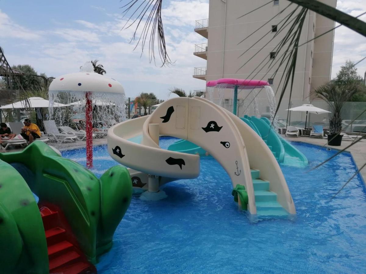 Greenview Alezzi Beach Resort Năvodari Екстериор снимка